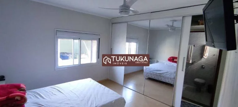 Imagem Sobrado com 4 dormitórios para alugar, 280 m² por R$ 4.909,00/mês - Vila Augusta - Guarulhos/SP