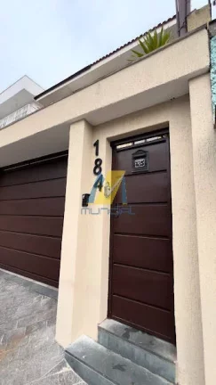 Imagem Um sobrado moderno, funcional e pronto para receber sua família.