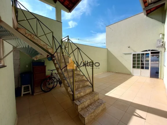 Imagem Apresentamos uma residência que une espaço, conforto e elegância no Wanel Ville II, um dos bairro...