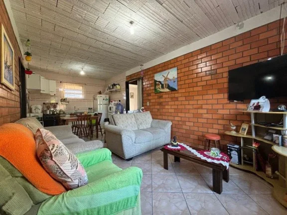 Imagem Casa 2 Dormitórios - Bairro Marambaia