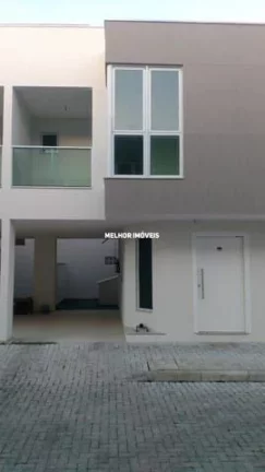 Imagem Sobrado Geminado à Venda com 02 Suítes sendo 01 Máster Localizado em Balneário Camboriú - SC
