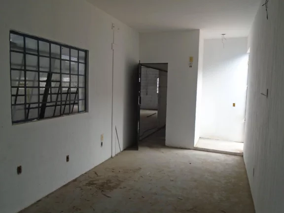 Imagem (GA2139)Galpão 800m² com 02 escritórios, 03 Wcs Sociais.