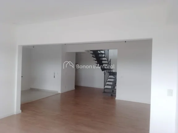 Imagem Excelente apartamento duplex com 192 m² de área útil e construída, ideal para quem busca um imó...