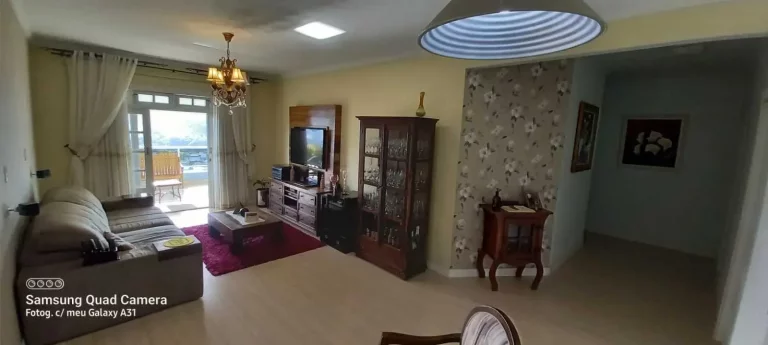 Imagem Cobertura de 3 dormitórios sendo 1 suíte e 3 vagas de garagem no Centro II de Brusque