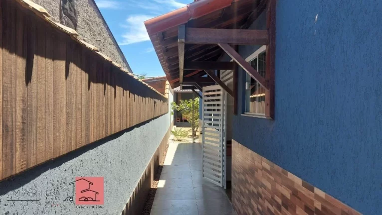 Imagem Casa à Venda - Próx. à Praia, Totalmente Reformada!