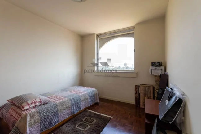 Imagem Apartamento amplo, com terraço, living para 02 ambientes espaçosos, sala de almoço, sala de TV, l...
