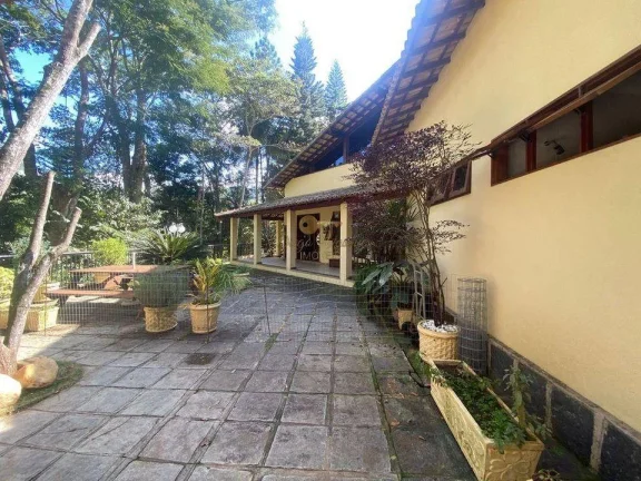 Imagem Casa em Condomínio para Venda em Teresópolis / RJ no bairro Albuquerque