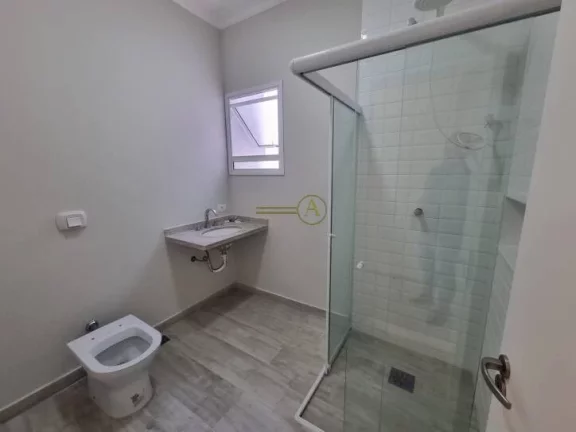 Imagem Casa reformada térrea, 100 metros da praia Piscina com cascata, luz de led