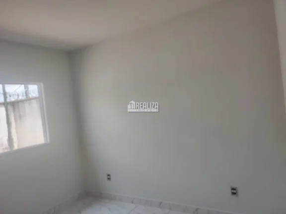 Imagem Casa à venda no Parque Liberdade, Uberaba - 2 dormitórios, garagem e box nos banheiros!