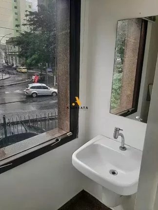 Imagem Laranjeiras - Rua Ipiranga - Alugou ou vendo prédio comercial em localização privilegiada.