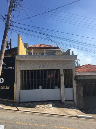 Imagem Excelente casa localizada no centro de Caieiras, imóvel pronto e comporta até 02 famílias com total conforto e segurança.