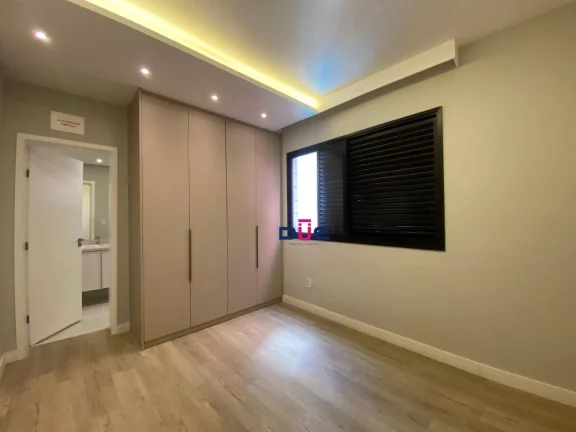 Imagem Apartamento de Alto Padrão com 4 Suítes e 3 vagas demarcadas, Retrofit-Acabamento Impecável na Vila Rica, Santos