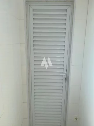 Imagem Apartamento Embaré - Com 2 quartos (01 suíte) e dependência completa - Próximo ao Canal 5 -
