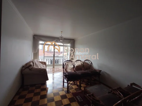 Imagem Amplo apartamento com 3 dormitórios sendo 1 suíte, sala com 2 ambientes, cozinha planejada, área de serviço, suíte de empregada e vaga de garagem