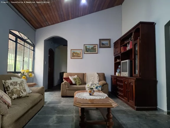 Imagem Casa para Venda em Arujá, Granjas Urupes, 5 dormitórios, 2 suítes, 6 banheiros, 4 vagas