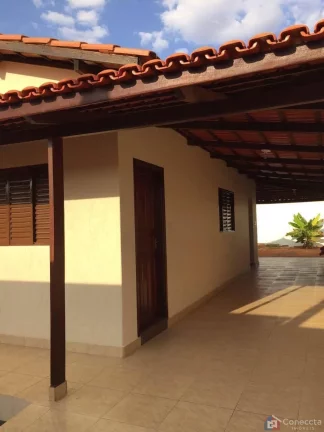 Imagem Casa à Venda no Bairro Eldorado em Patos de Minas – 3 Quartos, Quintal Amplo, R$ 355 mil