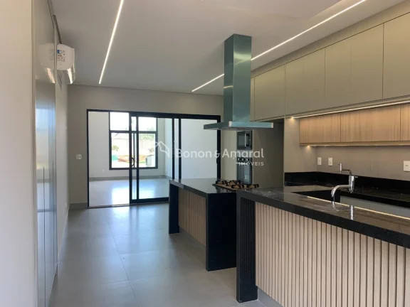 Imagem Linda casa com 3 suítes no Condomínio Royal Garden em Paulínia, SP
Conta com 3 suítes, cozinha i...
