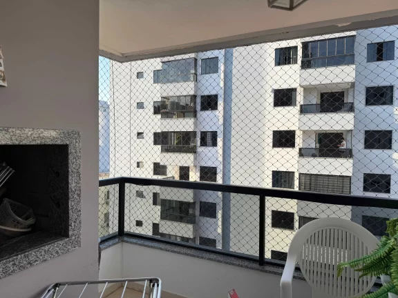 Imagem Apartamento com 3 dormitórios sendo 1 suíte e 1 vaga de garagem no bairro Fazenda em Itajaí
