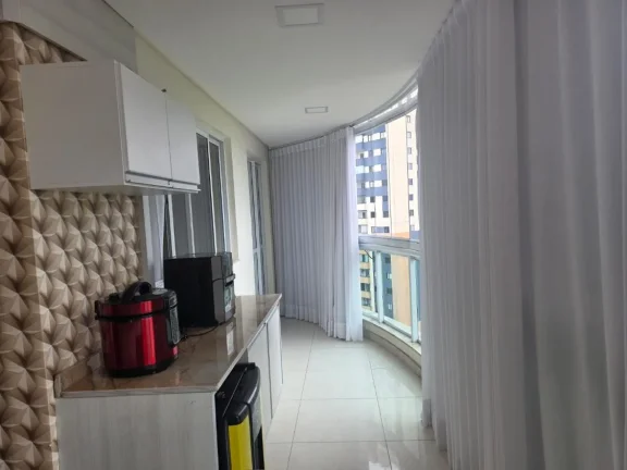 Imagem Vende apartamento de 2 quartos com 70m², incluindo 1 suíte e 1 banheiro social com 3 vagas de garagem.