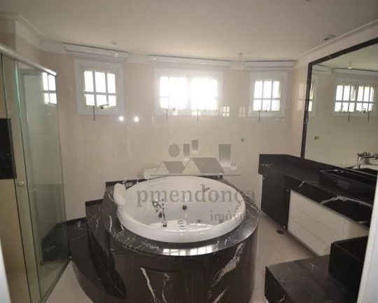 Imagem Apartamento com living amplo para 03 ambientes, terraço com churrasqueira, piso de mármore, sala d...