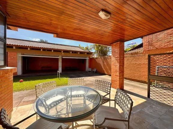 Imagem Casa 5 Dormitórios - Bairro Atlantida
