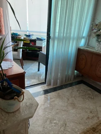 Imagem Apartamento 230 M², 3Q, 3 Suítes, 3 Banheiros, 4 Vagas, Sala espaçosa, Piscina, Academia, Quadra, Salão de festas, Lavabo, Próximo ao metrô.