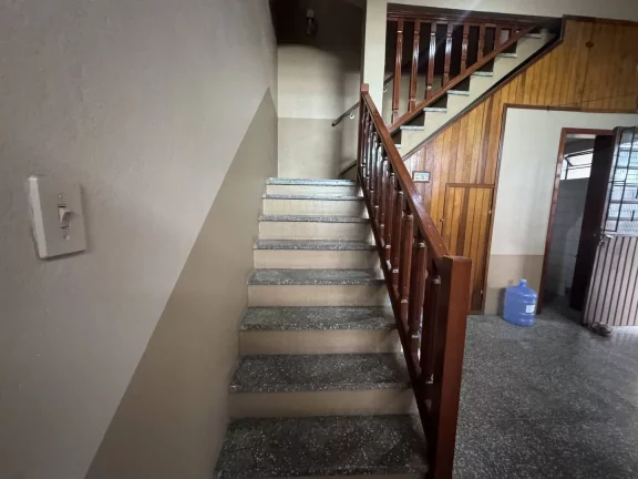 Imagem Casa 252m2, 3 quartos, mais peça comercial de 80 m2, AV. João P. De Vargas