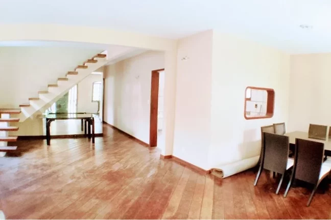 Imagem "Aluguel Casa Comercial: 403m² na Taquara, RJ"