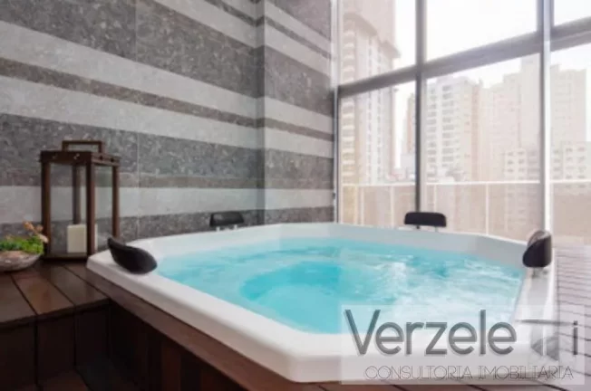 Imagem Apartamento 4 ou + dormitórios para Venda em Balneário Camboriú / SC no bairro Centro