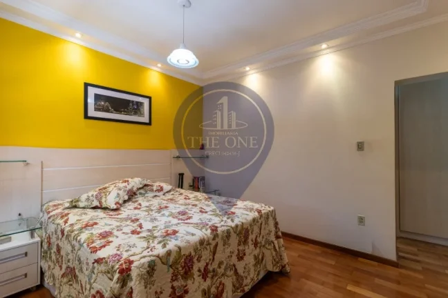 Imagem Casa à venda em São Paulo-SP na Vila Clementino com 3 quartos, 3 suítes, 2 salas, 5 banheiros, 2 vagas, 248 m².
