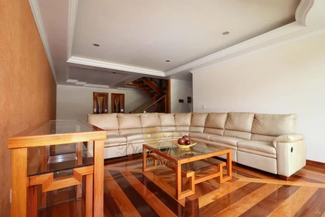 Imagem Casa em Condomínio para Venda em Teresópolis / RJ no bairro Parque do Imbui