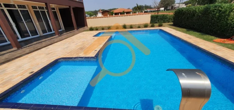 Imagem Casa em Condomínio de Luxo em Águas de Santa Bárbara-SP: 3 Quartos, Suíte, 2 Salas, 3 Banheiros, 4 Vagas, 220m².
