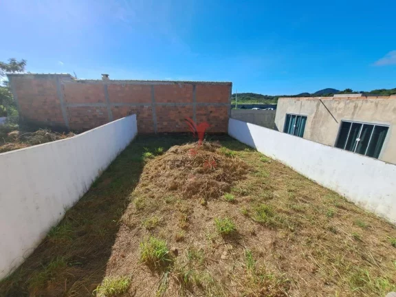 Imagem Casa com 2 Quartos à Venda Pronto para Morar por R$ 215.000. Bairro Ubas, Iguaba Grande