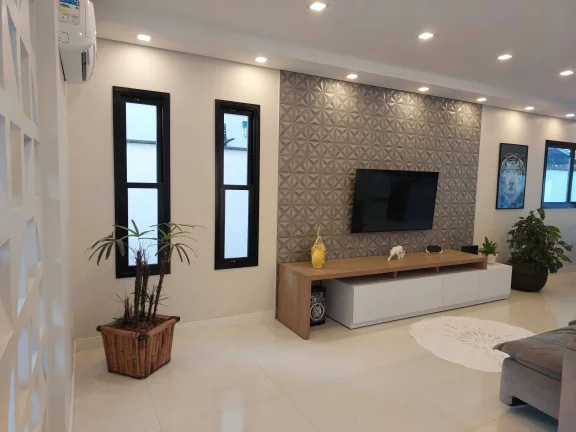 Imagem Casa Sobrado semimobiliada com 3 dormitórios sendo 1 suíte e 2 vagas, Pirabeiraba, Joinville/SC