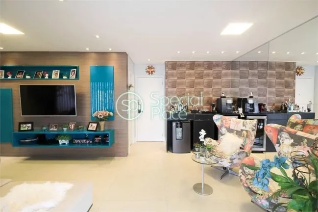 Imagem Lindo apartamento reformado em Santana. São 120m2 de área privativa. São duas suítes + escritór...