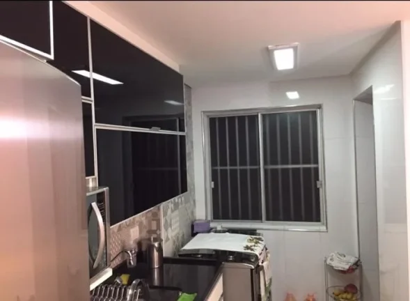 Imagem Apto de 60M², 2 quartos, armário, banheiro, sala aberta e cozinha americana planejada, área de serviço. Vaga fixa.