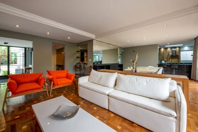 Imagem Aluguel de Casa de Luxo no Brooklin Paulista - 5 Quartos, 5 Suítes, 6 Vagas, 340m² - São Paulo-SP