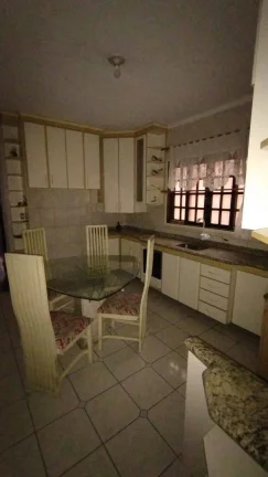 Imagem Sobrado com 3 dormitórios para alugar por R$ 2.248/mês - Cidade São Jorge - Santo André/SP