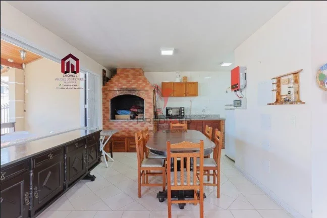Imagem Casa a venda em Florianópolis SC Bairro Trindade com 4 quartos, sendo 2 suítes ,295m²