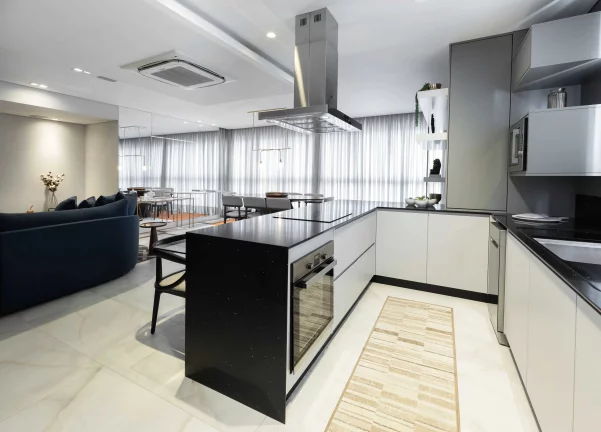 Imagem Apartamento novo com 4 dormitórios sendo 2 suítes e 3 vagas no Centro de Balneário Camboriú