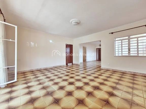 Imagem Casa a venda na Vila Nogueira em Campinas!!

Local próximo a lagoa do Taquaral, Shopping Dom Pedro,...
