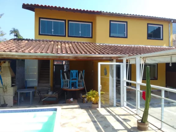 Imagem Sobrado com 4 dormitórios à venda, 220 m² por R$ 600.000,00 - Praia do Sapê - Ubatuba/SP