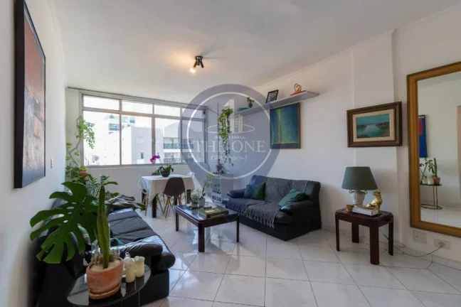 Imagem Apartamento à venda na Vila Mariana, São Paulo-SP: 3 quartos, 1 suíte, 2 salas, 2 banheiros, 120m². Venha conferir!