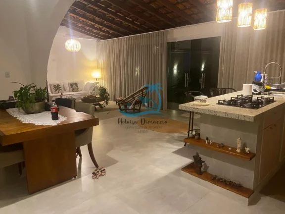 Imagem Belo sobrado no Perequê-açu a apenas 600m da orla