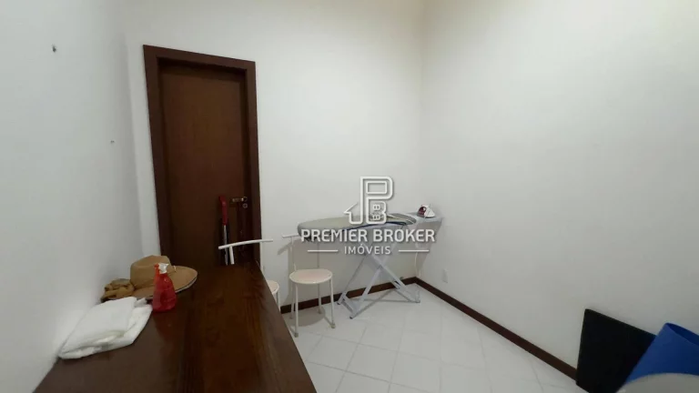 Imagem Casa com 5 dormitórios à venda, 450 m² por R$ 1.979.000,00 - Albuquerque - Teresópolis/RJ
