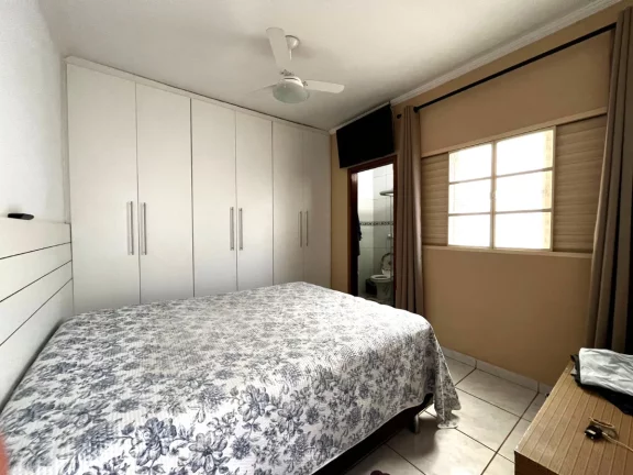 Imagem Casa tipo para venda em Villa Real com 2 quartos, sendo 1 suíte, 84m2