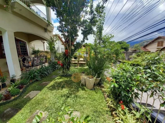 Imagem Casa para Venda em Teresópolis / RJ no bairro Várzea