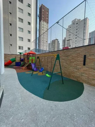Imagem Apartamento com 3 suítes sendo 1 demi e 3 vagas de garagem no Centro de Balneário Camboriú/SC