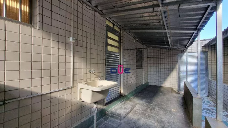 Imagem Apartamento com 2 dormitórios à venda, 50 m² por R$ 284.000 - Aparecida - Santos/SP