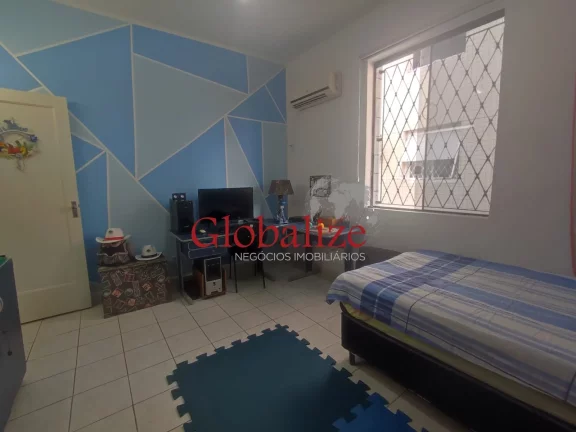 Imagem Excelente sobrado com 3 dormitórios, suíte, sala 3 ambientes e piscina no bairro do Boqueirão em Santos por R$ 1.700.000,00
